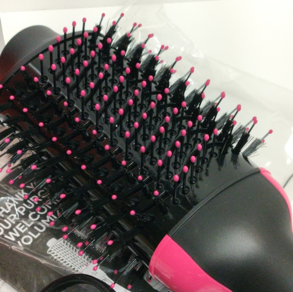 Revlon Pro Collection Salon One-Step Hair Dryer Volumizer. - Picture 2 of 5